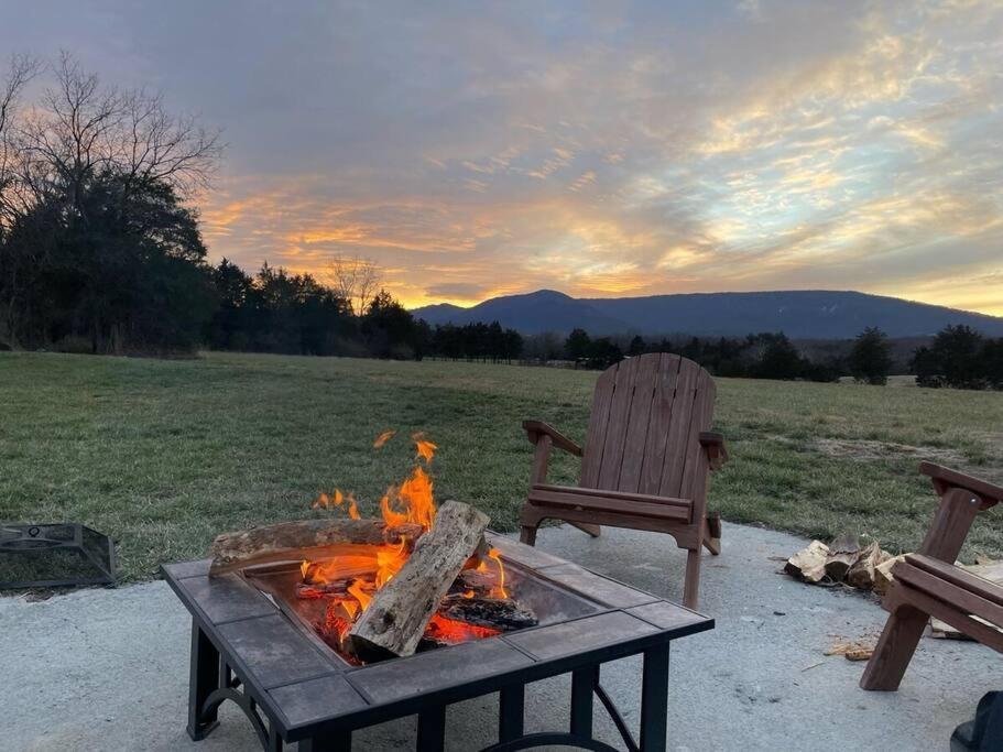 Holly Tree Retreat Located In Beautiful Luray, Va. Villa Eksteriør bilde